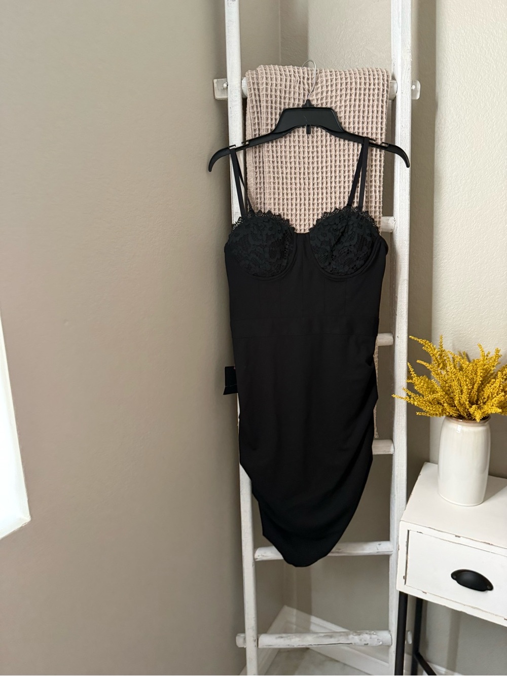 Bebe Black Bustier Lace Asymmetrical Design Dress Feminine Contemporary NEW